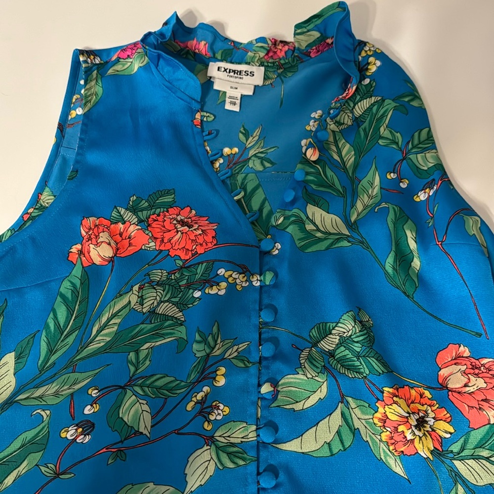 Express X small sleeveless shirt. Bright colors!